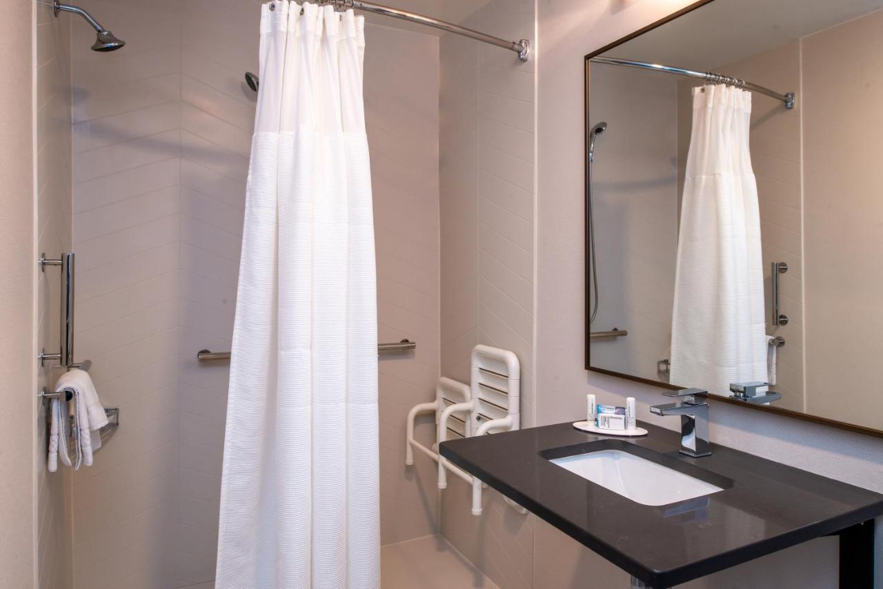 Fairfield Inn & Suites Greensboro Wendover Esterno foto
