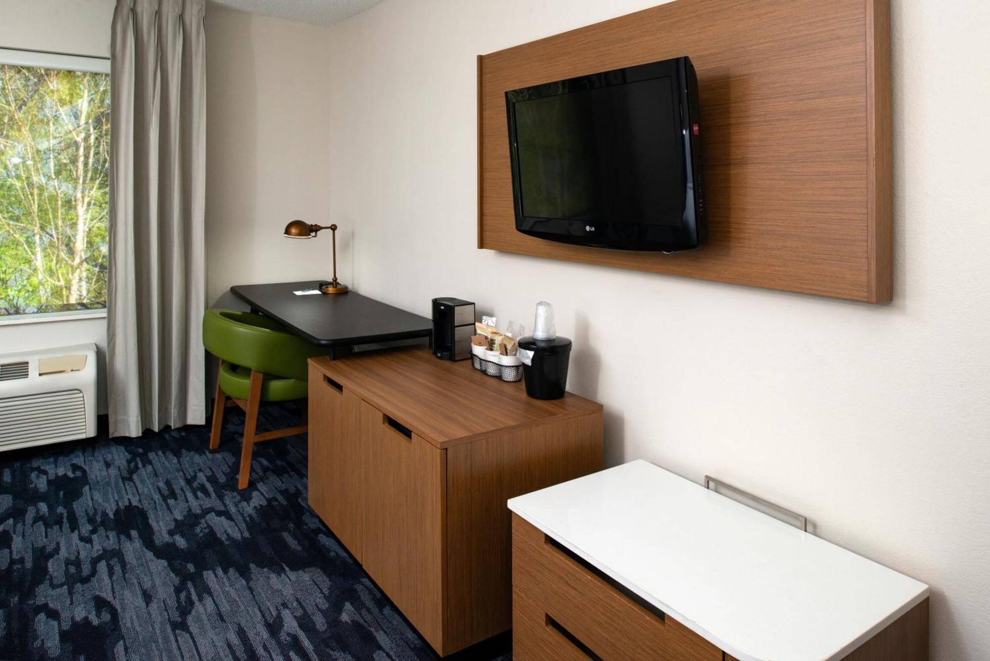 Fairfield Inn & Suites Greensboro Wendover Esterno foto