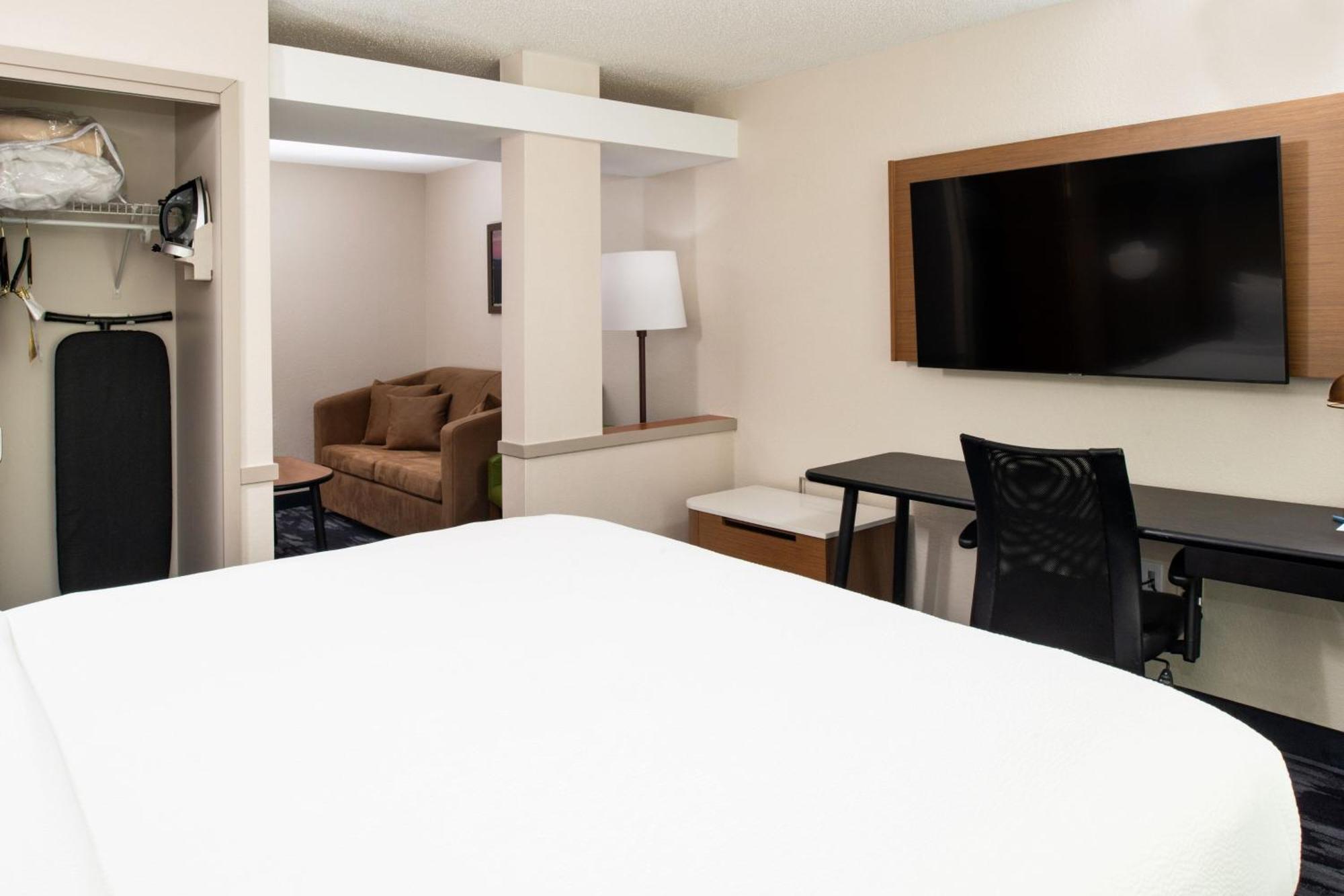 Fairfield Inn & Suites Greensboro Wendover Esterno foto