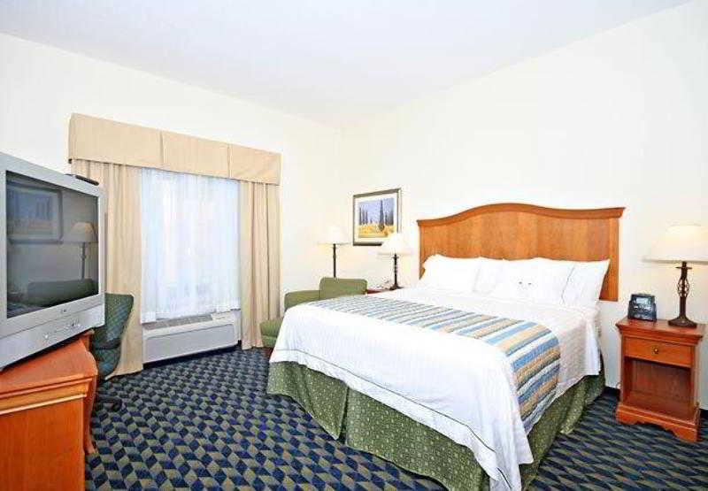 Fairfield Inn & Suites Greensboro Wendover Esterno foto
