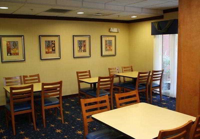 Fairfield Inn & Suites Greensboro Wendover Esterno foto